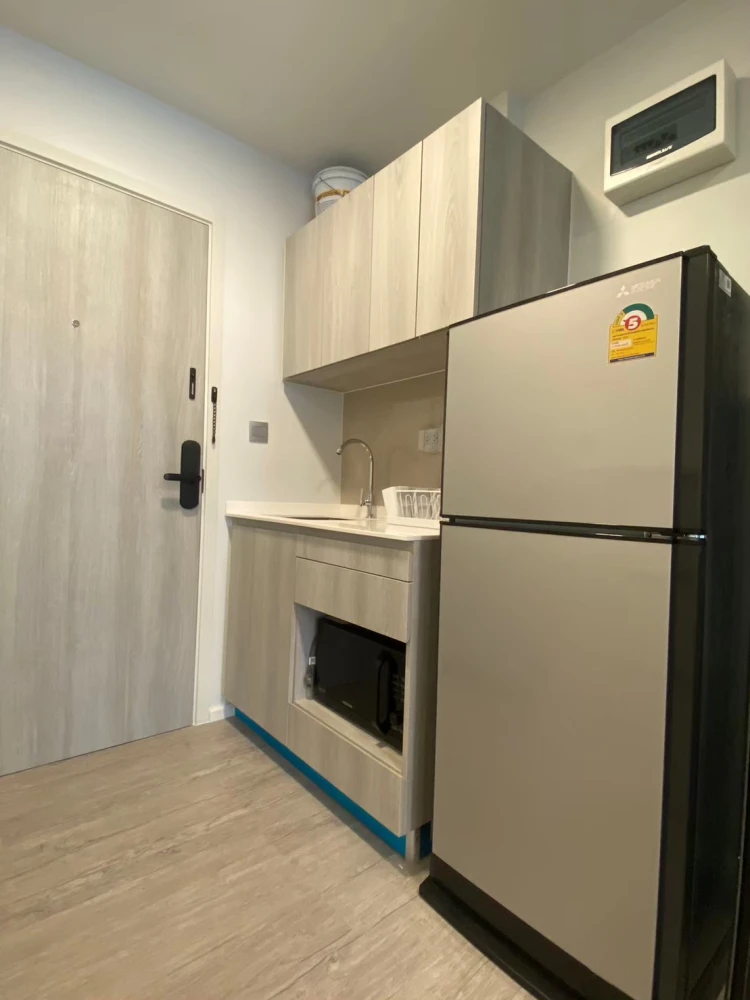 For rent, Cave Eva, 7th floor, spacious room, comes with complete decoration, very livable, hurry and reserve now.