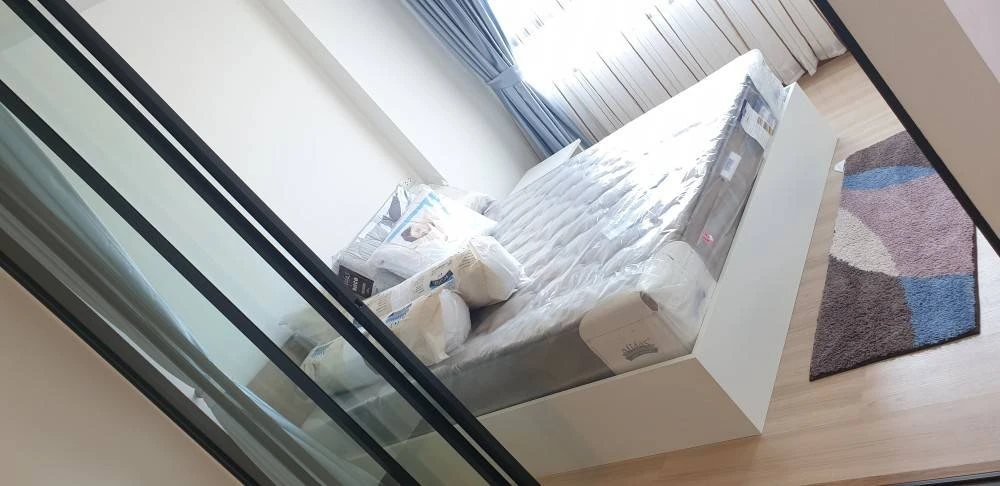 For rent J Condo Sathorn-Kalapaphruek. room ready Comes with full facilities I was told that I had to reserve quickly.