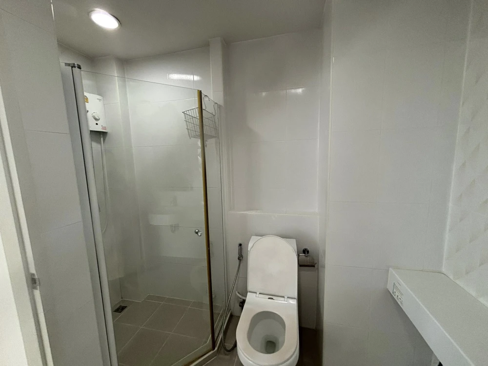 For rent: J Condo Sathorn-Kanlapaphruek, ready to move in, fully furnished, affordable price. Reserve now before it's too late.