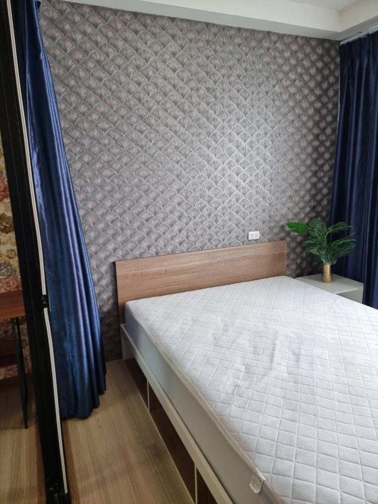 For rent: J-Condo Sathorn Kanlapaphruek, ready to move in, fully furnished, spacious room, good price, book now!!!