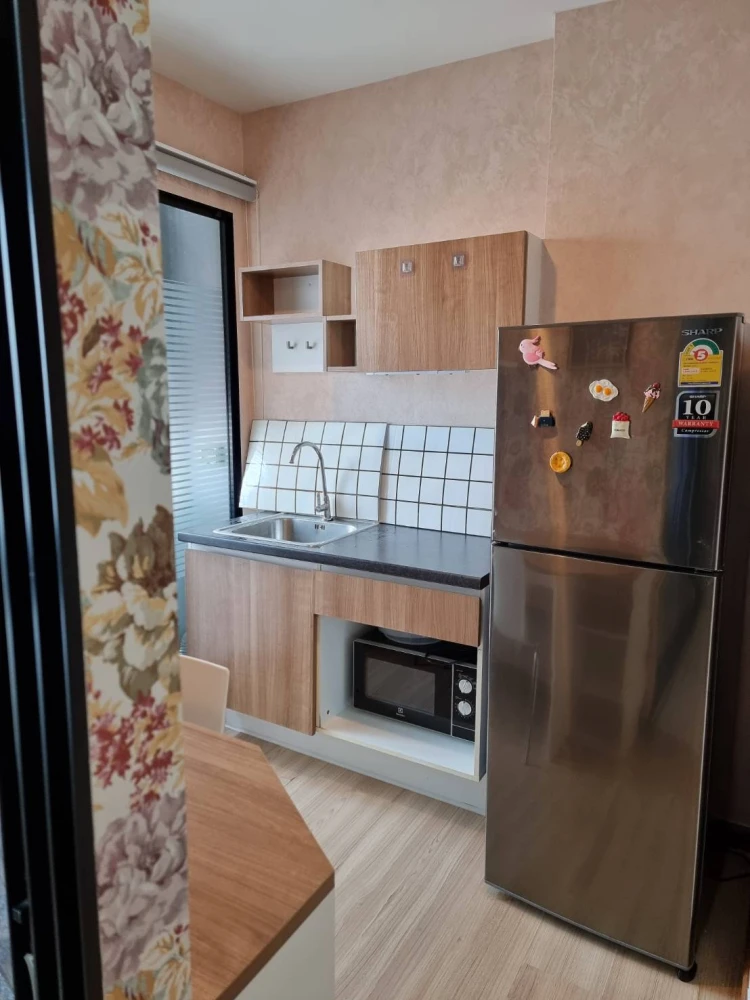 For rent: J-Condo Sathorn Kanlapaphruek, ready to move in, fully furnished, spacious room, good price, book now!!!