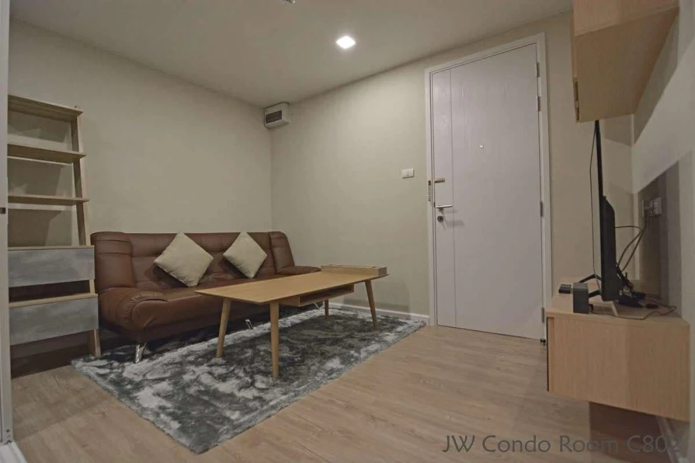 For rent: JW Condo Add Don Mueang, 8th floor, Building C, complete set of facilities in the room. Book now, don't hesitate.