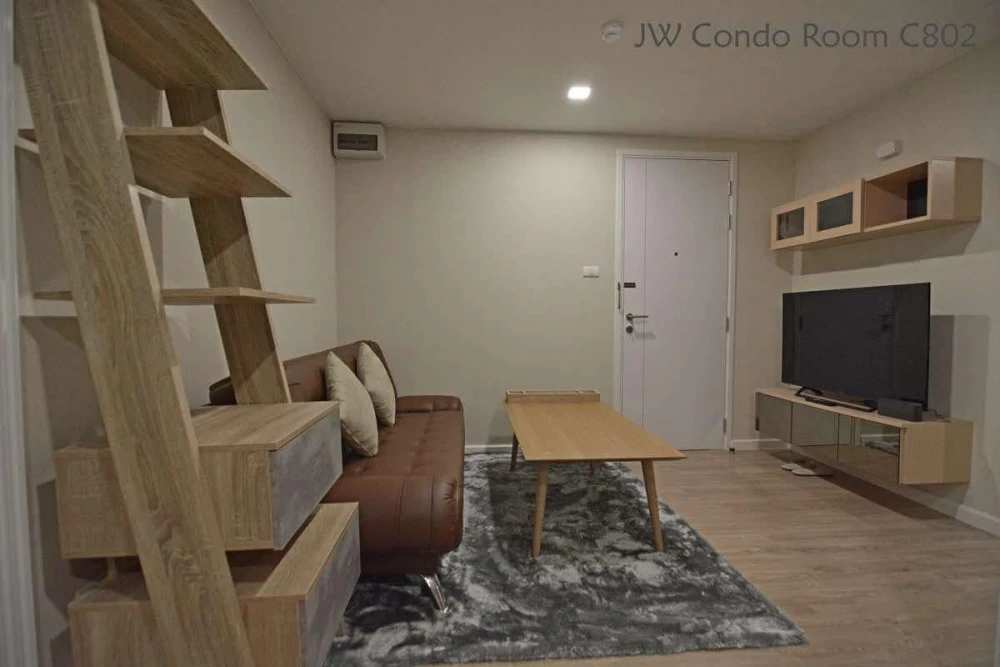 For rent: JW Condo Add Don Mueang, 8th floor, Building C, complete set of facilities in the room. Book now, don't hesitate.