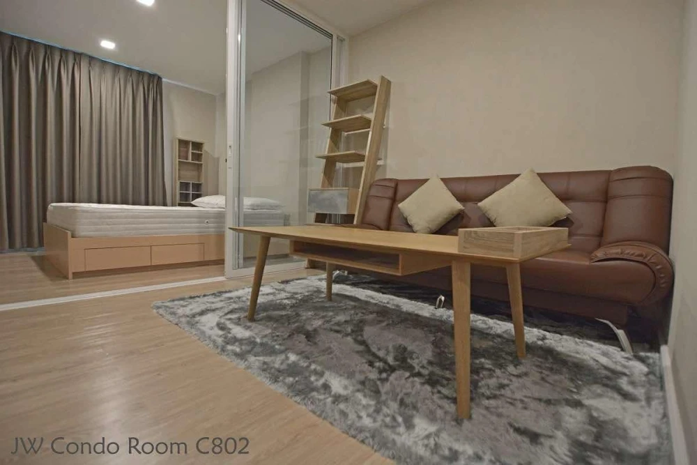 For rent: JW Condo Add Don Mueang, 8th floor, Building C, complete set of facilities in the room. Book now, don't hesitate.
