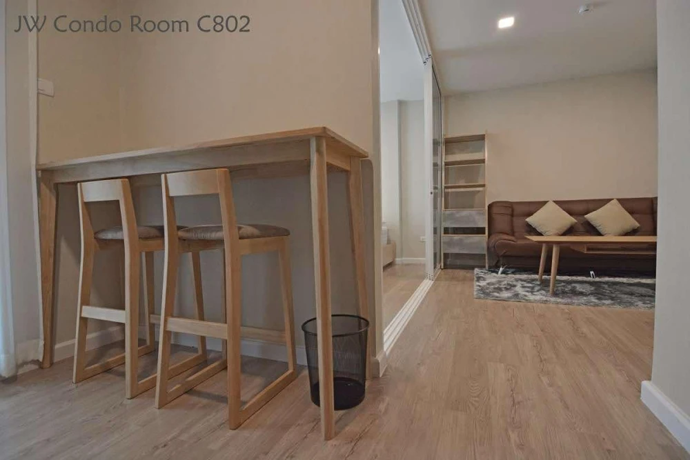 For rent: JW Condo Add Don Mueang, 8th floor, Building C, complete set of facilities in the room. Book now, don't hesitate.