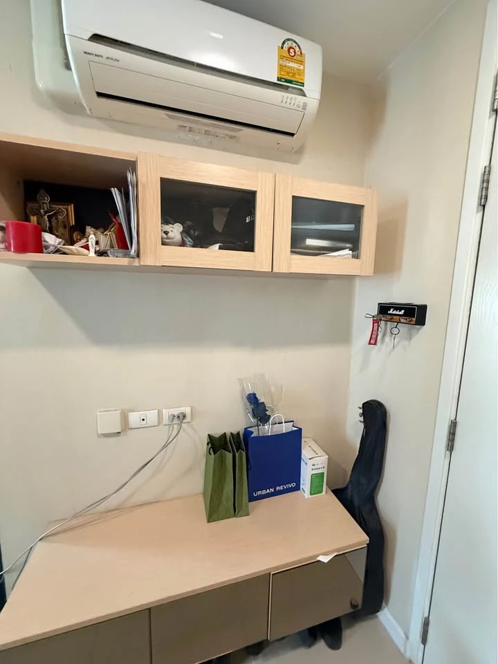 For rent: JW Condo Add Don Mueang, breezy all day, not hot, fully furnished, close to food sources, you won't go hungry for sure.