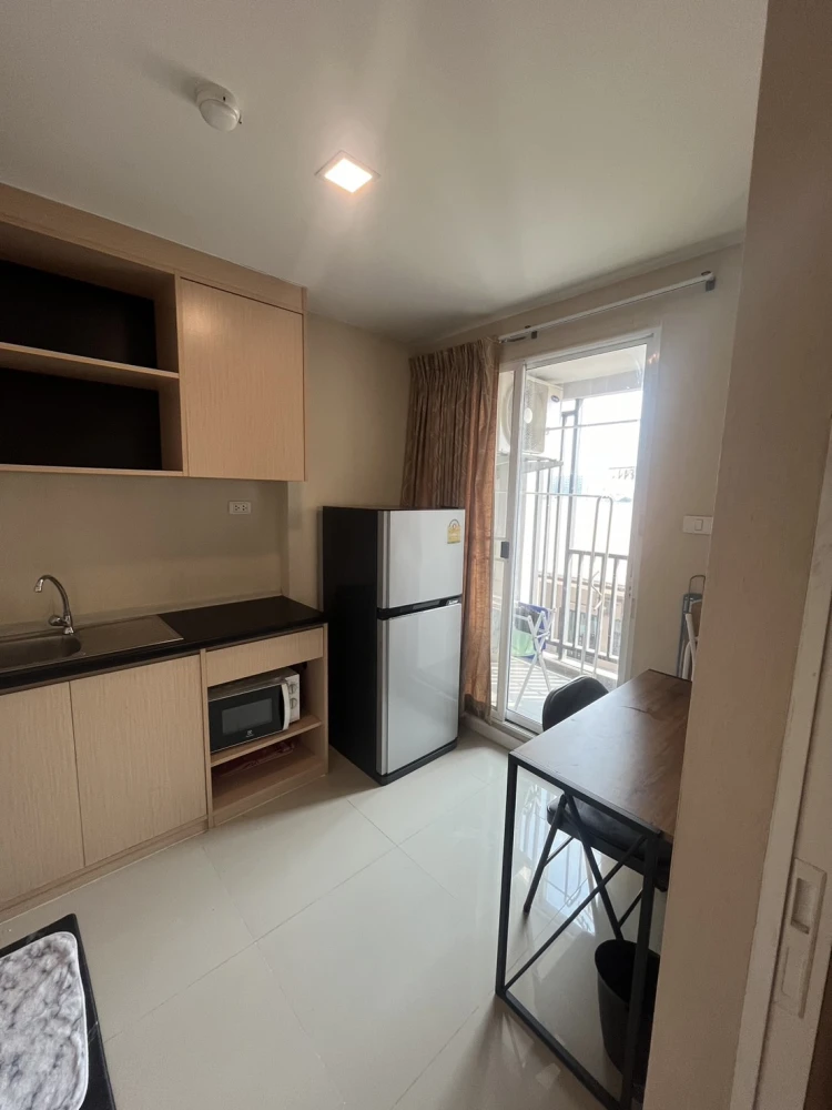 For rent: JW Condo Add Don Mueang, well-partitioned room, great price, hurry and reserve now!