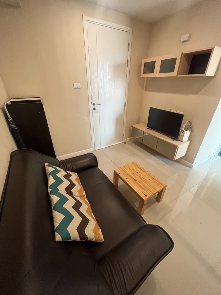 For rent: JW Condo Add Don Mueang, well-partitioned room, great price, hurry and reserve now!