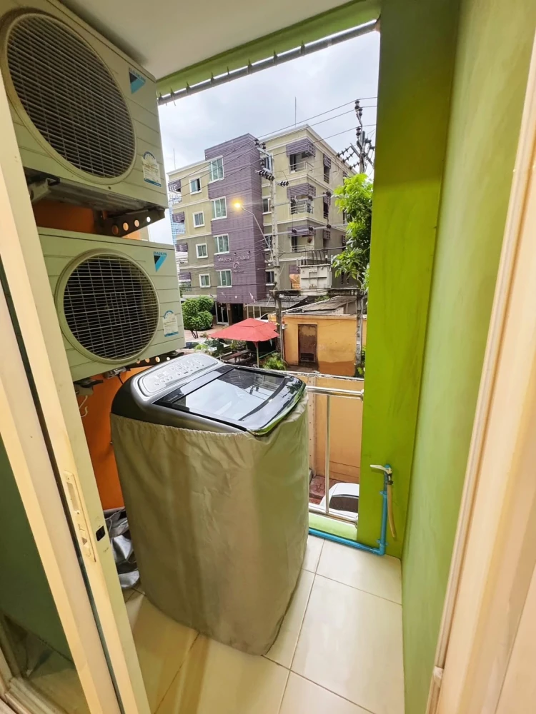 For rent: Emerald Residence Ratchada, 2nd floor, Building C, city view, fully furnished, reserve now, urgently!