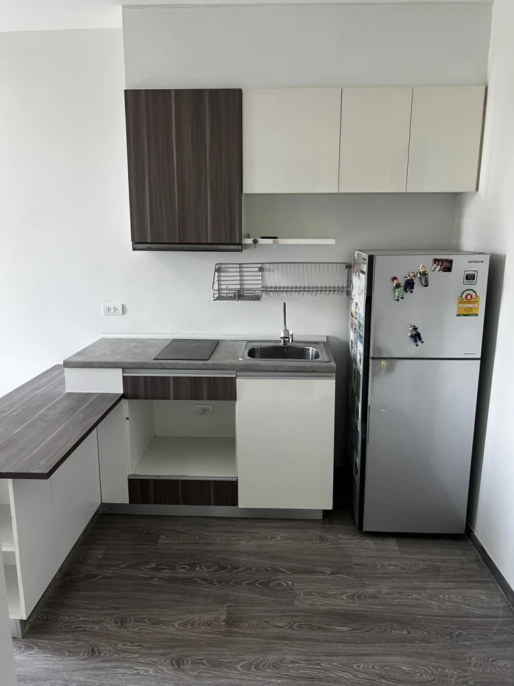 For rent: Condominium at Cell Ratthanathibet. Ready to move in, fully furnished. Affordable price. Book now before it's too late!