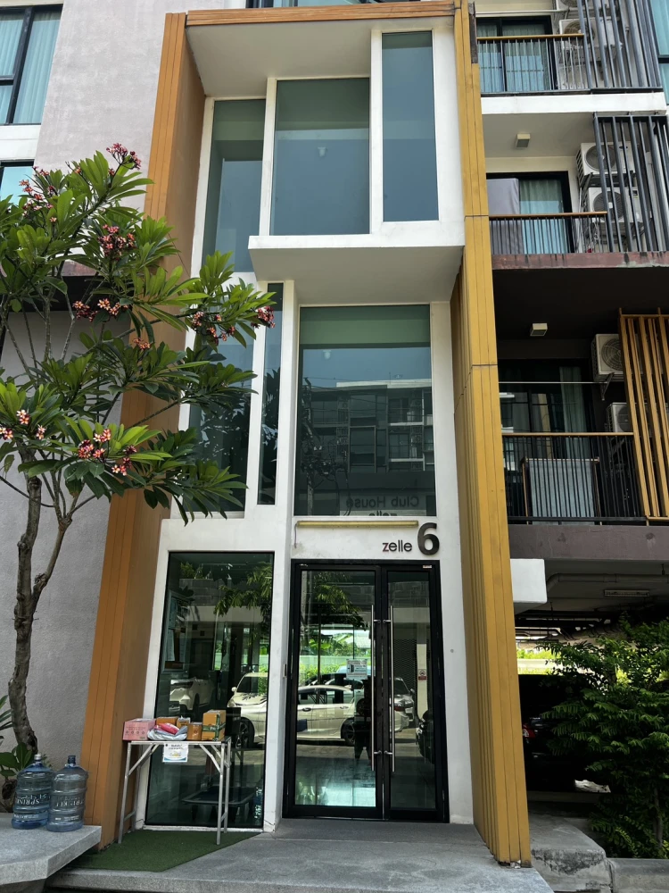 For rent: Condominium at Cell Ratthanathibet. Ready to move in, fully furnished. Affordable price. Book now before it's too late!