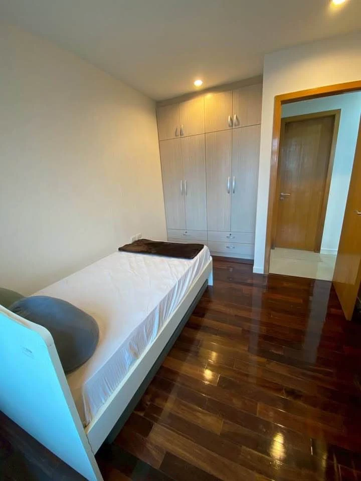 Circle Condominium for rent, spacious area, cool breeze, beautiful view, wide angle, no buildings blocking the view, you can't miss this opportunity t