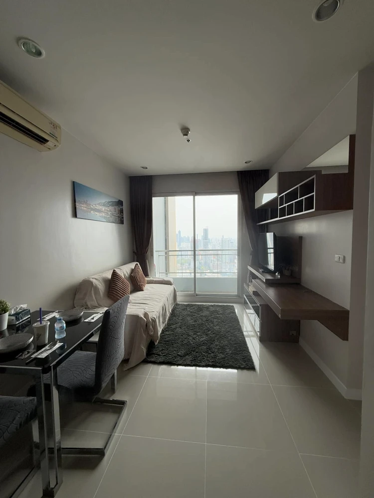 For rent!! Circle Condominium, 38th floor, Building B, open view, beautifully decorated room, fully furnished, hurry up and book now!!