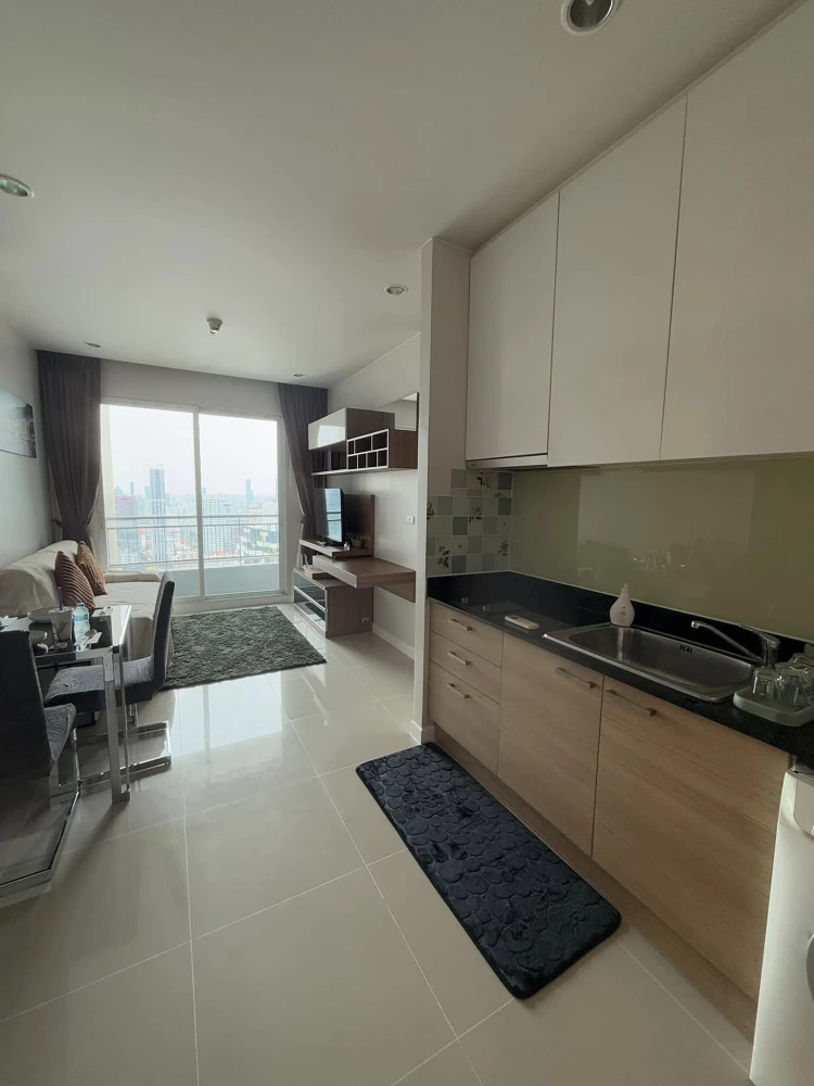For rent!! Circle Condominium, 38th floor, Building B, open view, beautifully decorated room, fully furnished, hurry up and book now!!