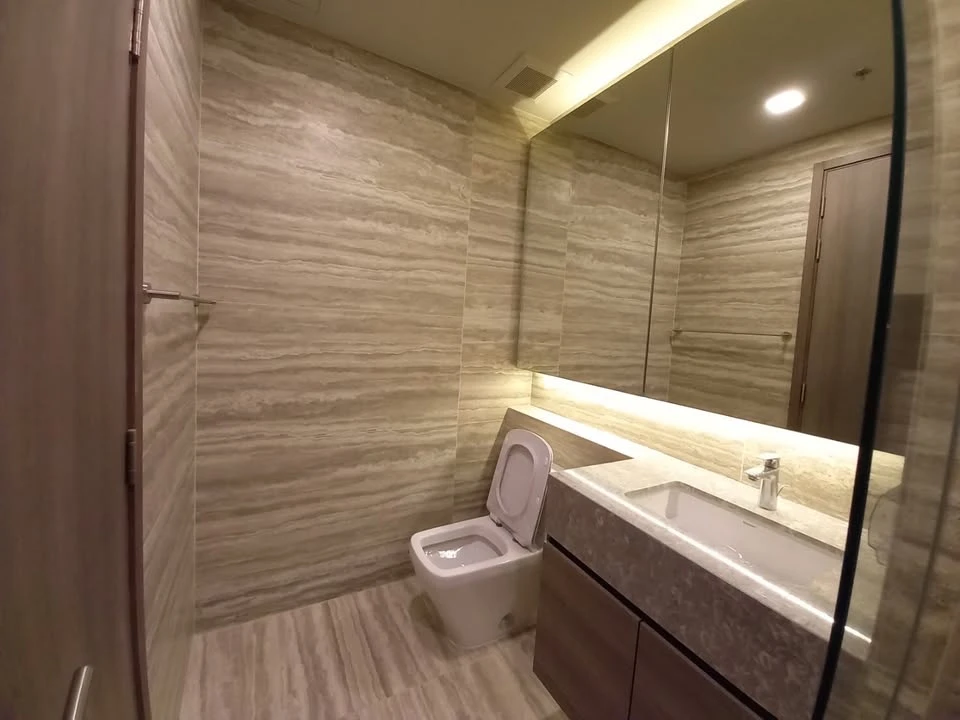 For rent Celes Asoke, beautiful and luxurious room. Inside the built-in premium grade Comes with a great view. Book now. Hurry up.