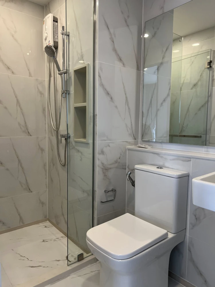 For rent: Cielo Charansanitwong 13 Station, open-air view, comfortable and well-proportioned corner unit, ready to move in.