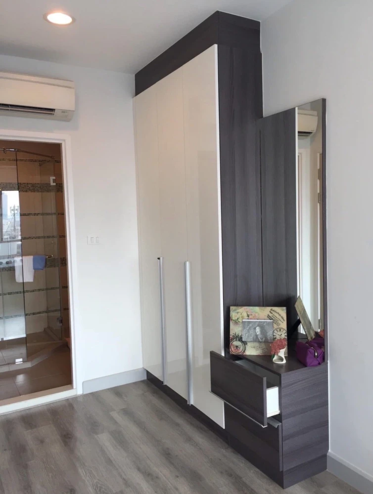 For rent: Centric Sathorn - Saint Louis. Fully furnished unit; just bring your belongings and move in!
