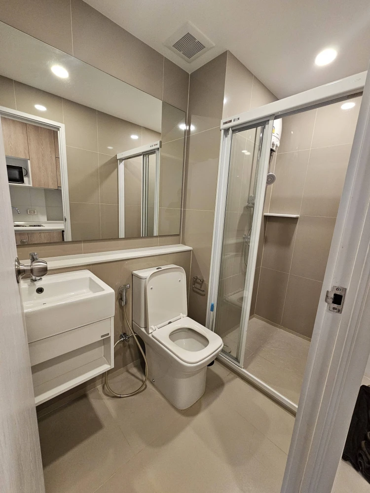 For rent: Denim Chatuchak, 8th floor. Fully furnished and ready to move in!