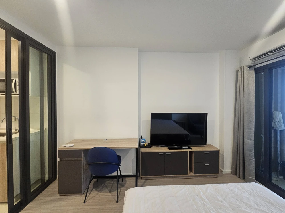 For rent: Denim Chatuchak, 8th floor. Fully furnished and ready to move in!