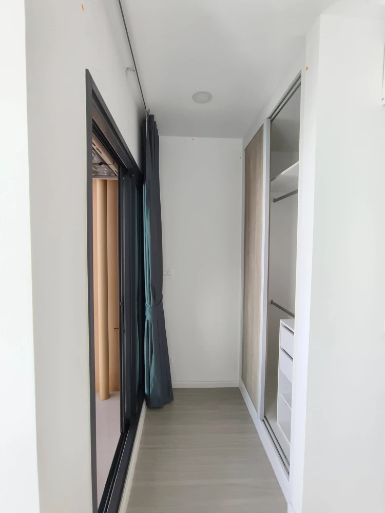 For rent: Denim Chatuchak, 34th floor, highest floor, complete with electrical appliances in the room, move in now, don't hesitate.