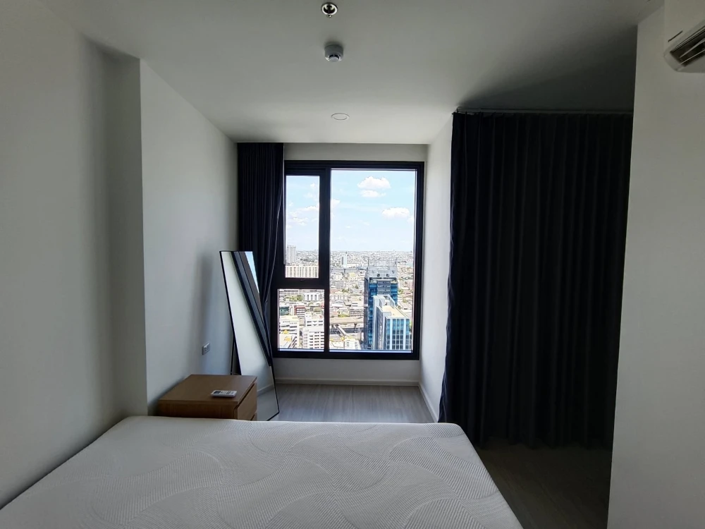 For rent: Denim Chatuchak, 34th floor, highest floor, complete with electrical appliances in the room, move in now, don't hesitate.