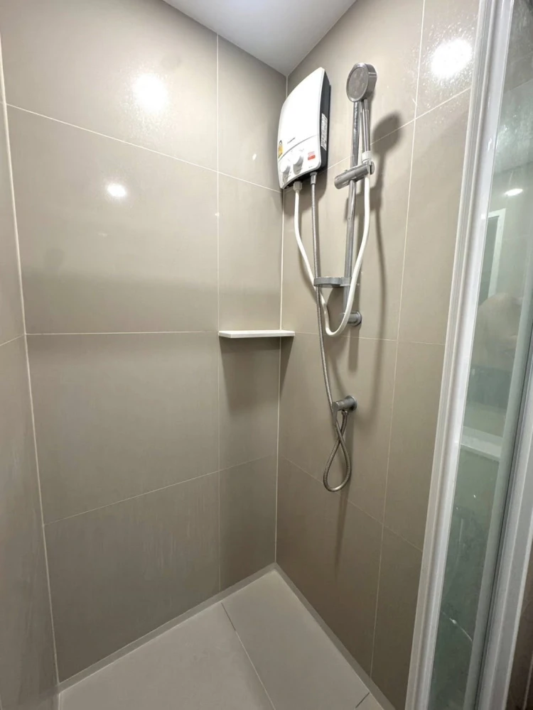 For rent: Denim Chatuchak, Building C, 8th floor. Fully furnished with appliances. Ready to move in.