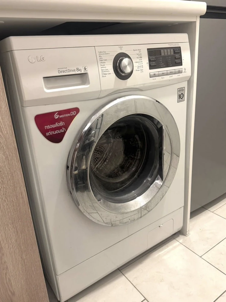 For rent: Denim Chatuchak, Building C, 8th floor. Fully furnished with appliances. Ready to move in.
