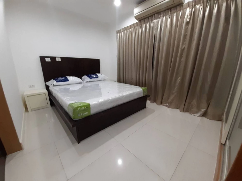For rent: The Green Condo, 2 large rooms, fully furnished, quiet atmosphere, suitable for living.