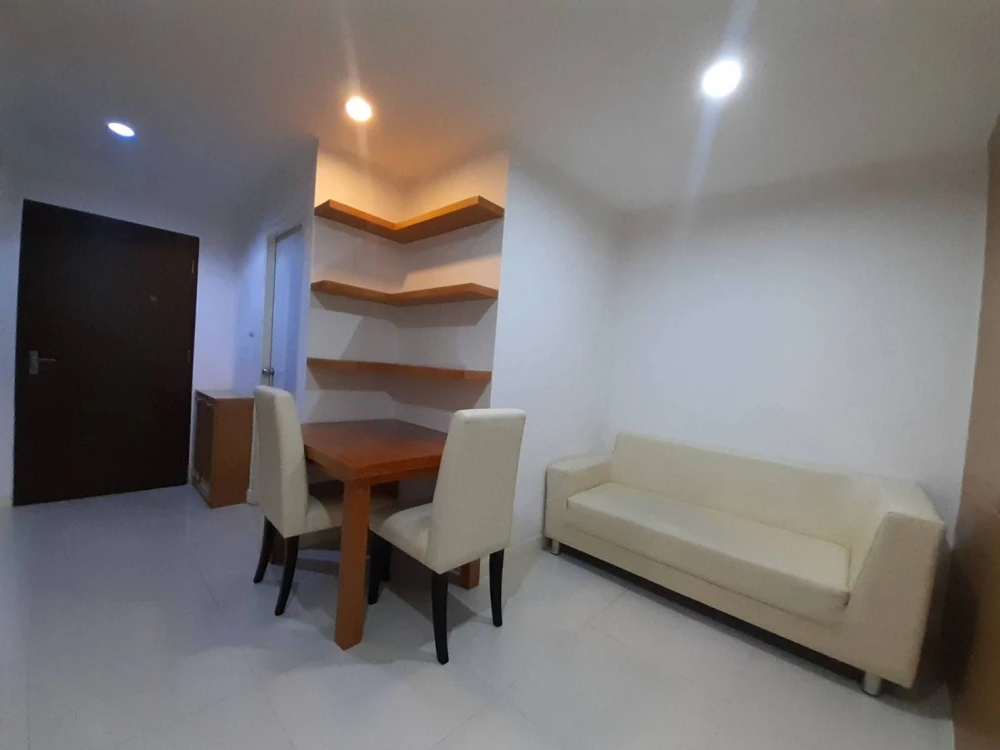 For rent: The Green Condo, 2 large rooms, fully furnished, quiet atmosphere, suitable for living.