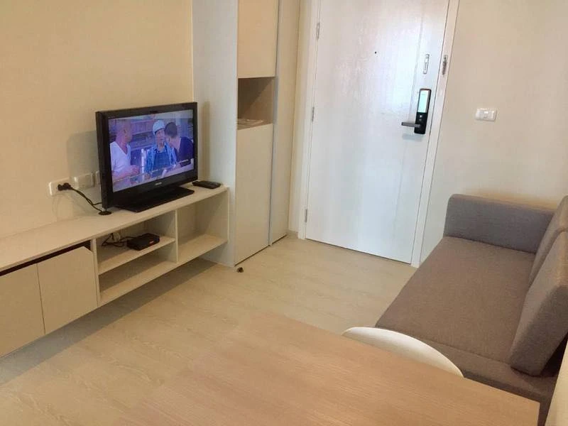 For rent: The Kith Plus Phahonyothin-Khu Khot, 6th floor, Building B, north facing, no sunlight, fully furnished, appliances included, reserve now!