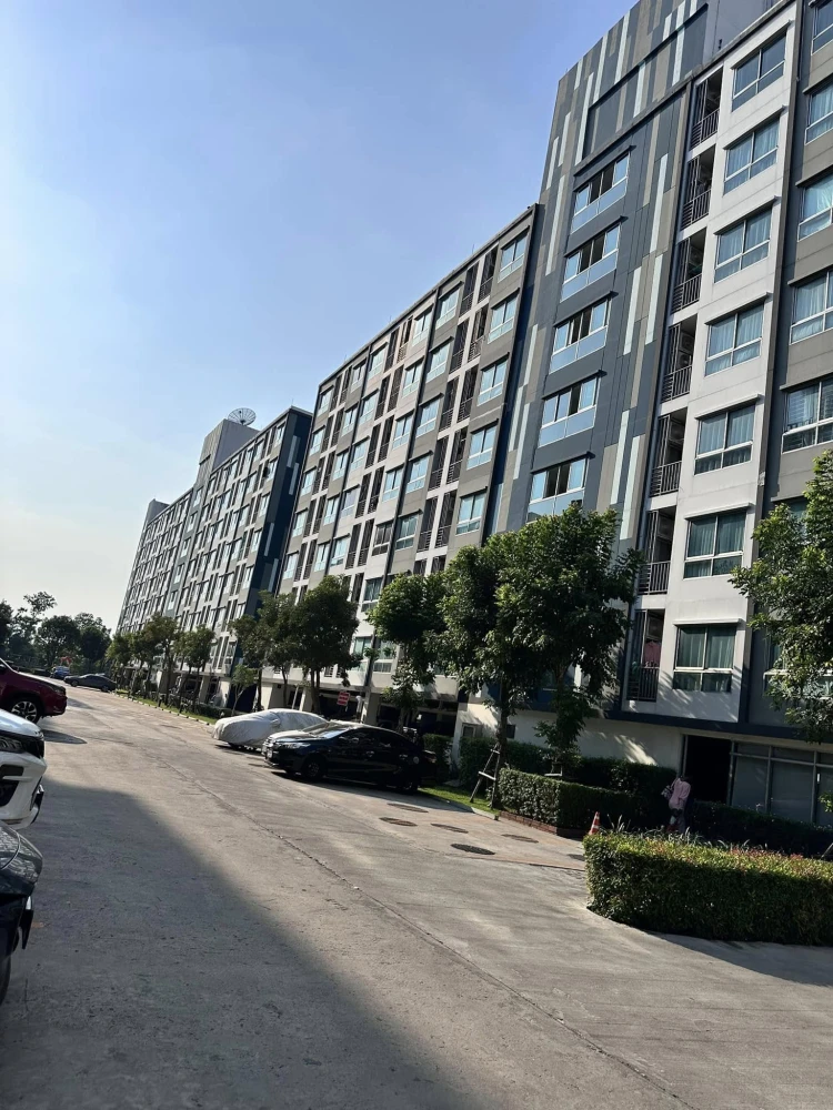 For rent: The Kith Plus Phahonyothin-Khu Khot. The whole room is built-in, very nice, very livable. Don't just look, hurry and reserve now.