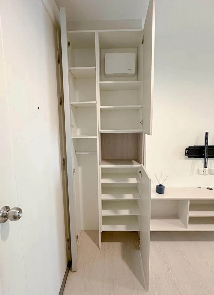 For rent: The Kit Plus Phahonyothin-Khukot Phase 1, Building A. Fully furnished with appliances. Ready to move in.