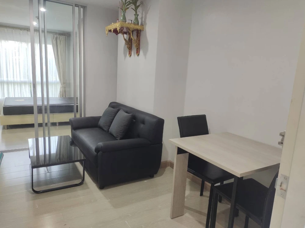 For rent: The Kith Plus Sukhumvit 113, corner room with privacy. Full facilities, reserve now.