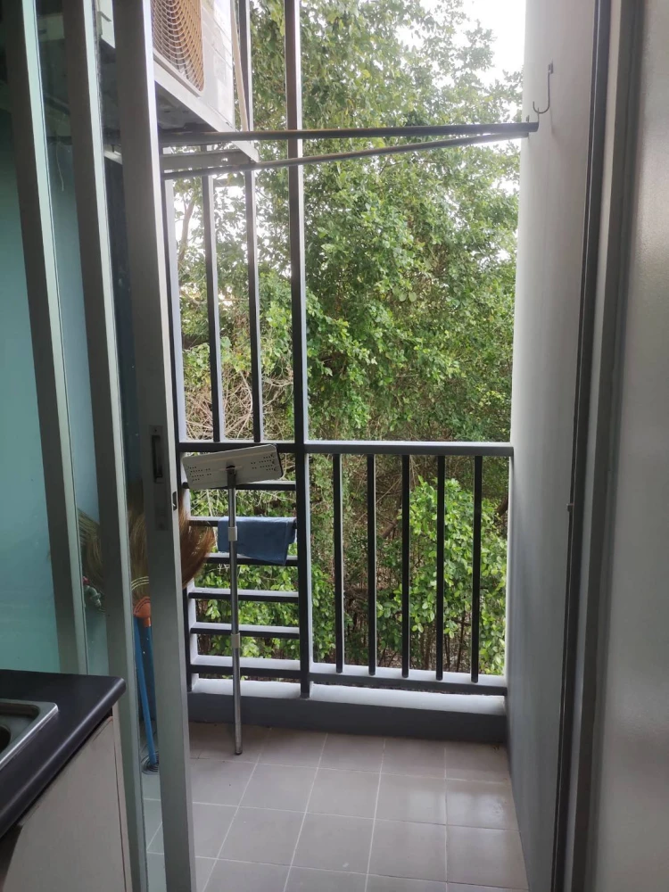 For rent: The Kith Plus Sukhumvit 113, corner room with privacy. Full facilities, reserve now.
