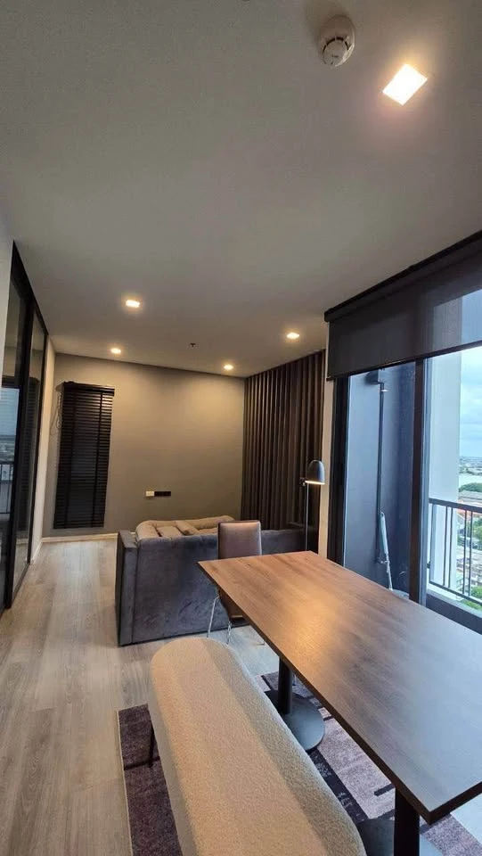 For rent: The Key Rama 3. Beautiful view, high floor, unobstructed view! Private, corner unit, not next to any other unit.