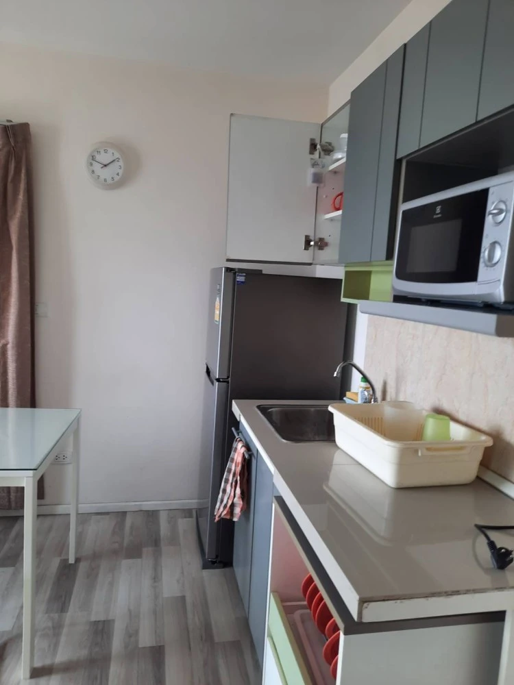 For rent: The Key Chaengwattana, 11th floor, corner room, fully furnished, just carry your bags and move in. Book now, don't miss it.
