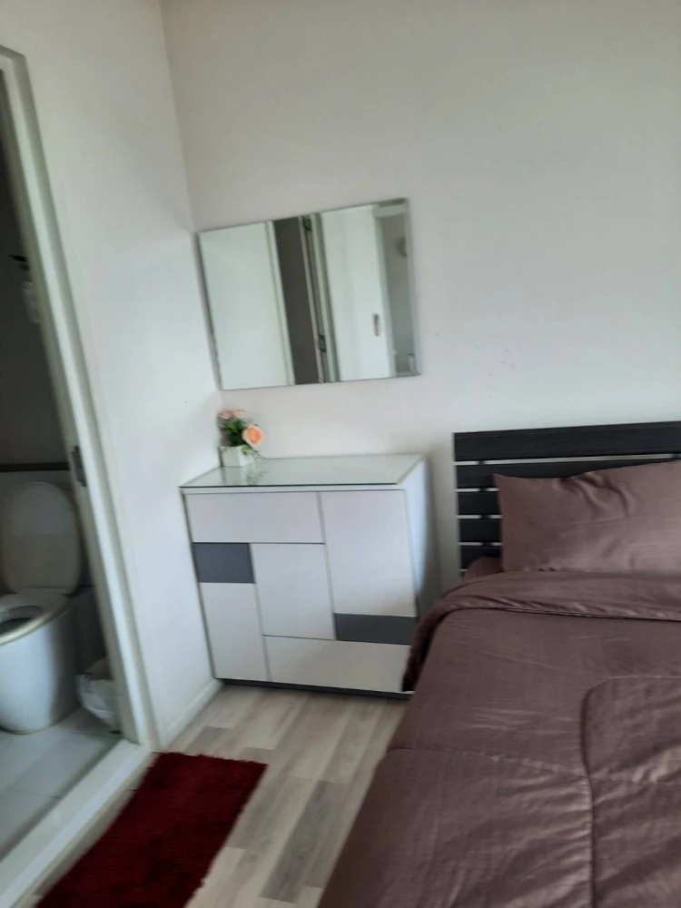 For rent: The Key Chaengwattana, 11th floor, corner room, fully furnished, just carry your bags and move in. Book now, don't miss it.