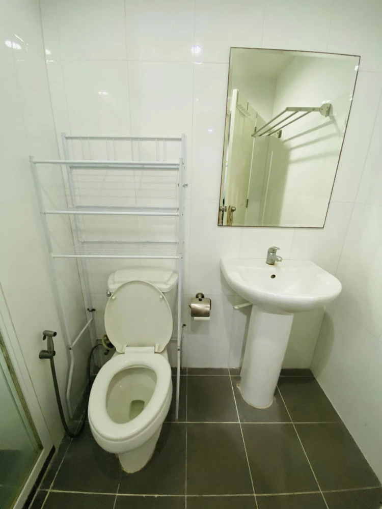 For rent: The Series Udomsuk 29, 35 sq m room, fully furnished with appliances, ready to move in.
