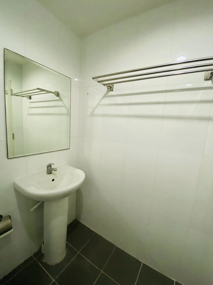 For rent: The Series Udomsuk 29, 35 sq m room, fully furnished with appliances, ready to move in.
