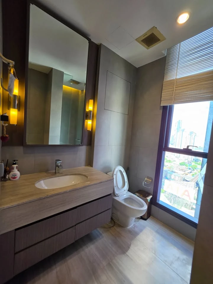 For rent, The Diplomat Sathorn, unblocked view, spacious room, comfortable and fully furnished, ready to move in, book now.