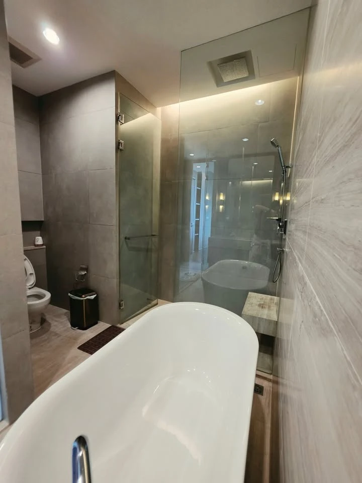 For rent, The Diplomat Sathorn, unblocked view, spacious room, comfortable and fully furnished, ready to move in, book now.