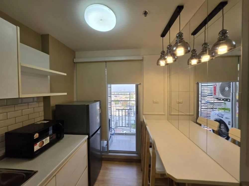 For rent: The Trust Residence Ratchada-Rama 3, 18th floor. Fully furnished with appliances. Stunning built-in decoration. Don't miss out!
