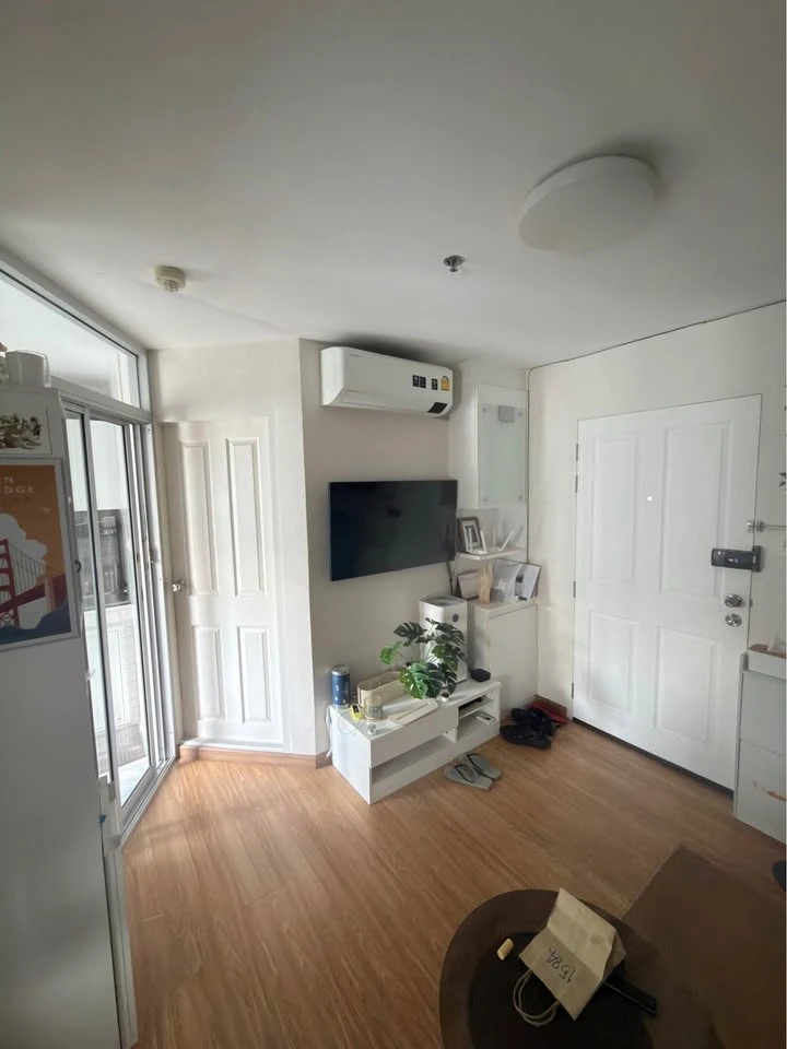 For rent: The Trust Residence Ratchada-Rama 3. Nice room, high floor, good ventilation. Book now!