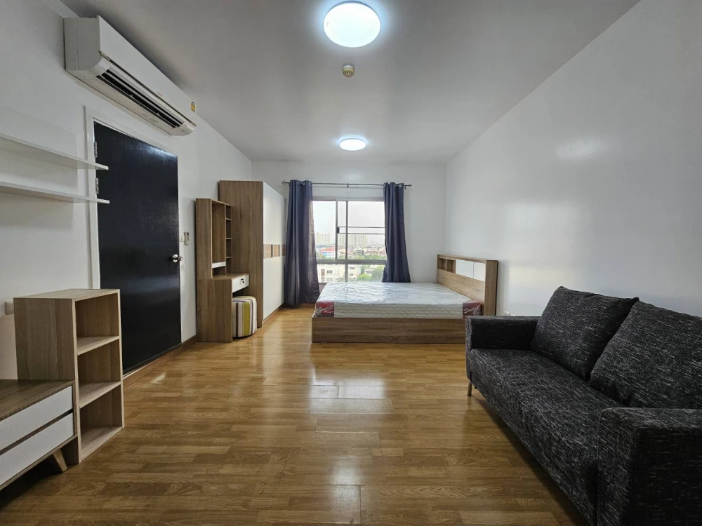 For rent: The Tree Lat Phrao Wang Hin, 8th floor, fully furnished room, ready to move in. Interested? Hurry and book now. Urgent!