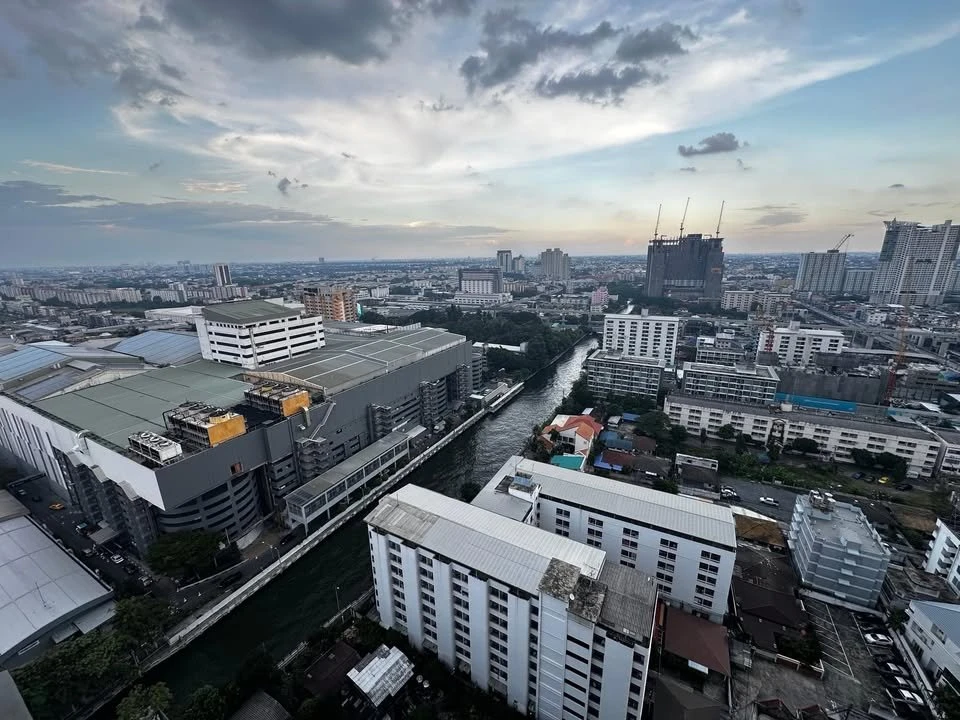 ให้เช่า เดอะ ทรี หัวหมาก อินเตอร์เชนจ์ วิวดี ชั้นสูง ชั้น 25 ห้องริมสุด ห้องนอนไม่ติดห้องอื่น ย้ายเลย อย่ารีรอ
