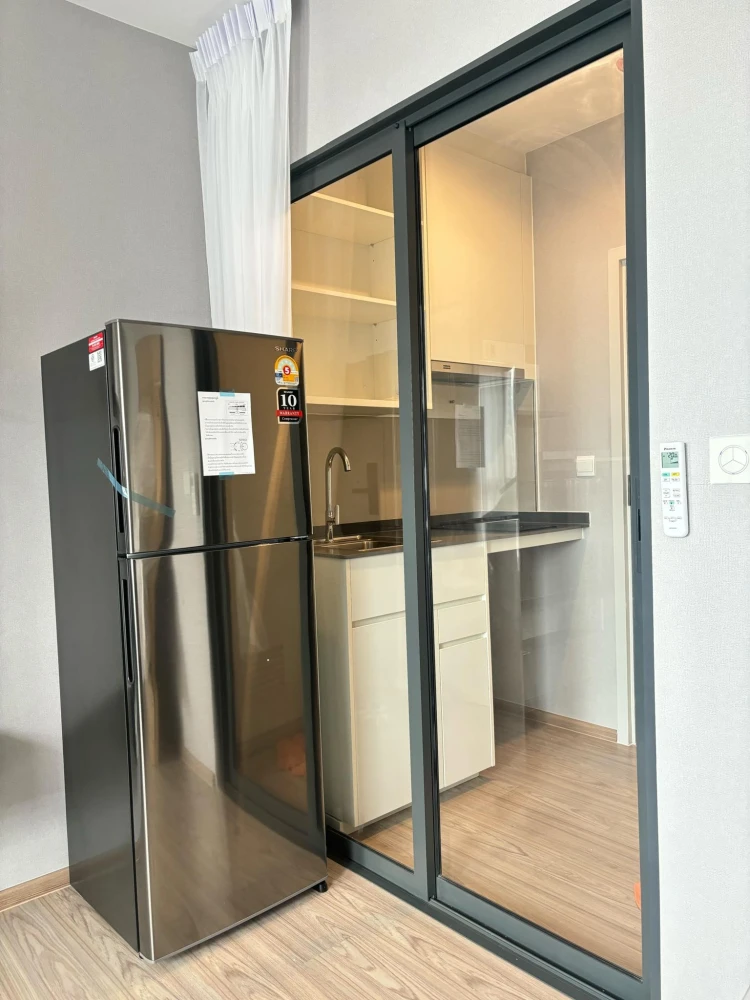 For rent: The Tree Huamark Interchange, studio room, 17th floor, great location, excellent facilities, must book now.