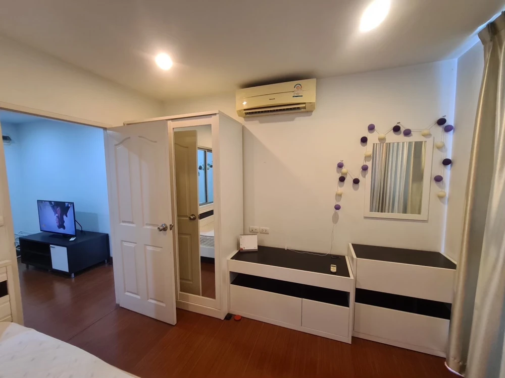 For rent, The Niche Taksin, 1 bedroom, 1 bathroom, built-in kitchen, complete electrical appliances You can reserve in advance.