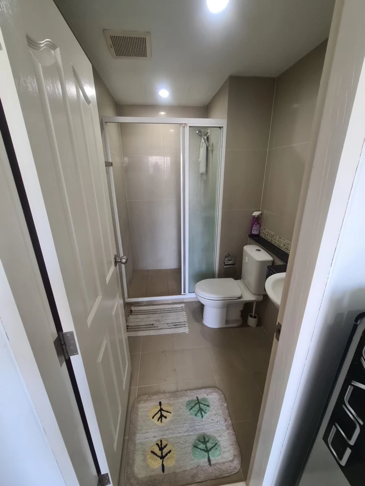 For rent, The Niche Taksin, 1 bedroom, 1 bathroom, built-in kitchen, complete electrical appliances You can reserve in advance.