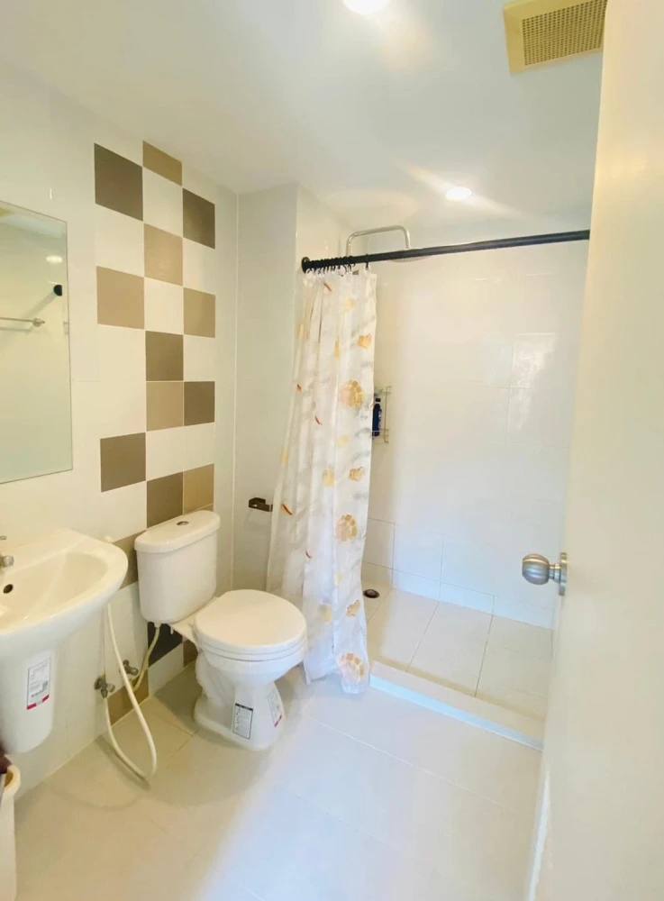 For rent: The Niche ID Rama 2 Phase 1, fully furnished and equipped with appliances. Reserve now!
