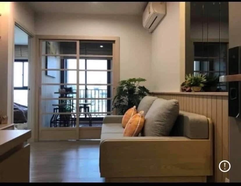 For rent: The Parkland Charan-Pinklao, pool view, middle zone, built-in decoration, beautiful room, as shown in the picture, no deception